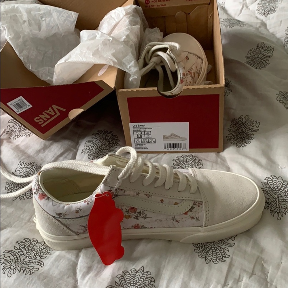 New Vans Vintage Old Skool Floral size 6.5 women